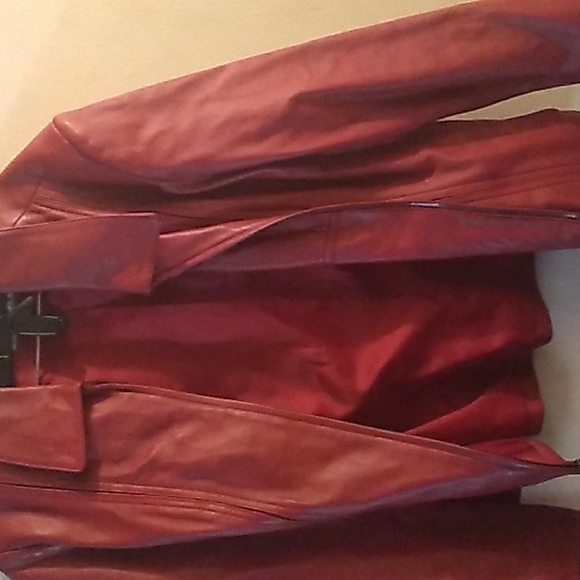 Red jacket - Picture 2 of 2